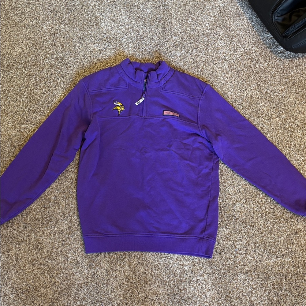 Vineyard Vines Vikings quarter-zip with Embroidered Logo - size small